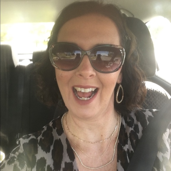 Meet your Posher, Shawna - Picture 1 of 1